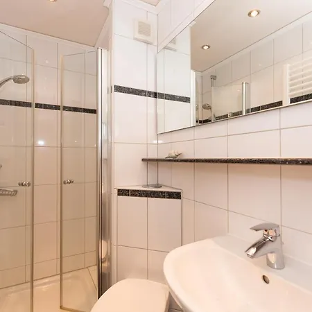 Lord Nelson 303 Apartment
