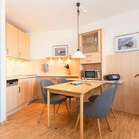 Lord Nelson 303 Apartment